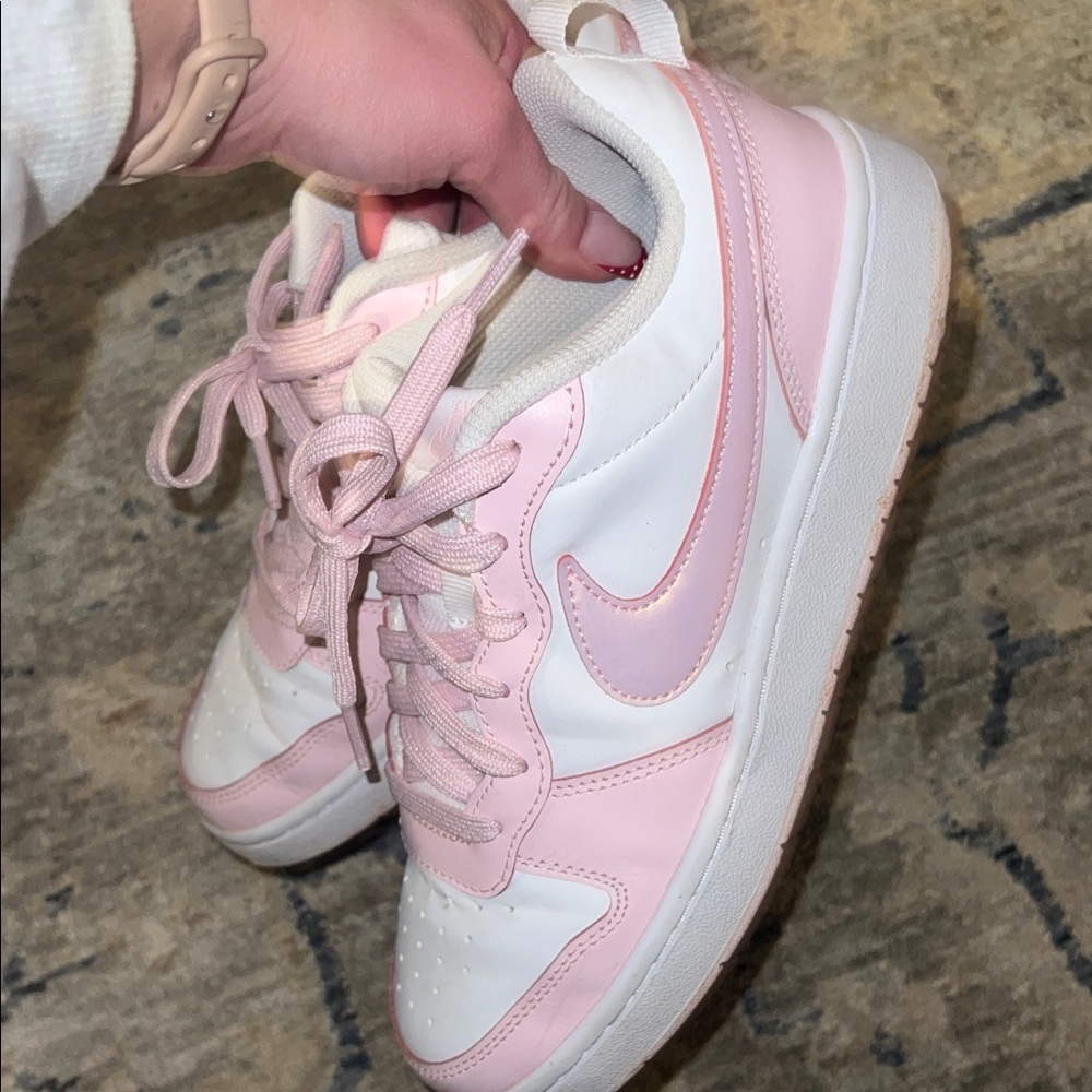 Nike Women's Pink and White Sneakers - Picture 4 of 4